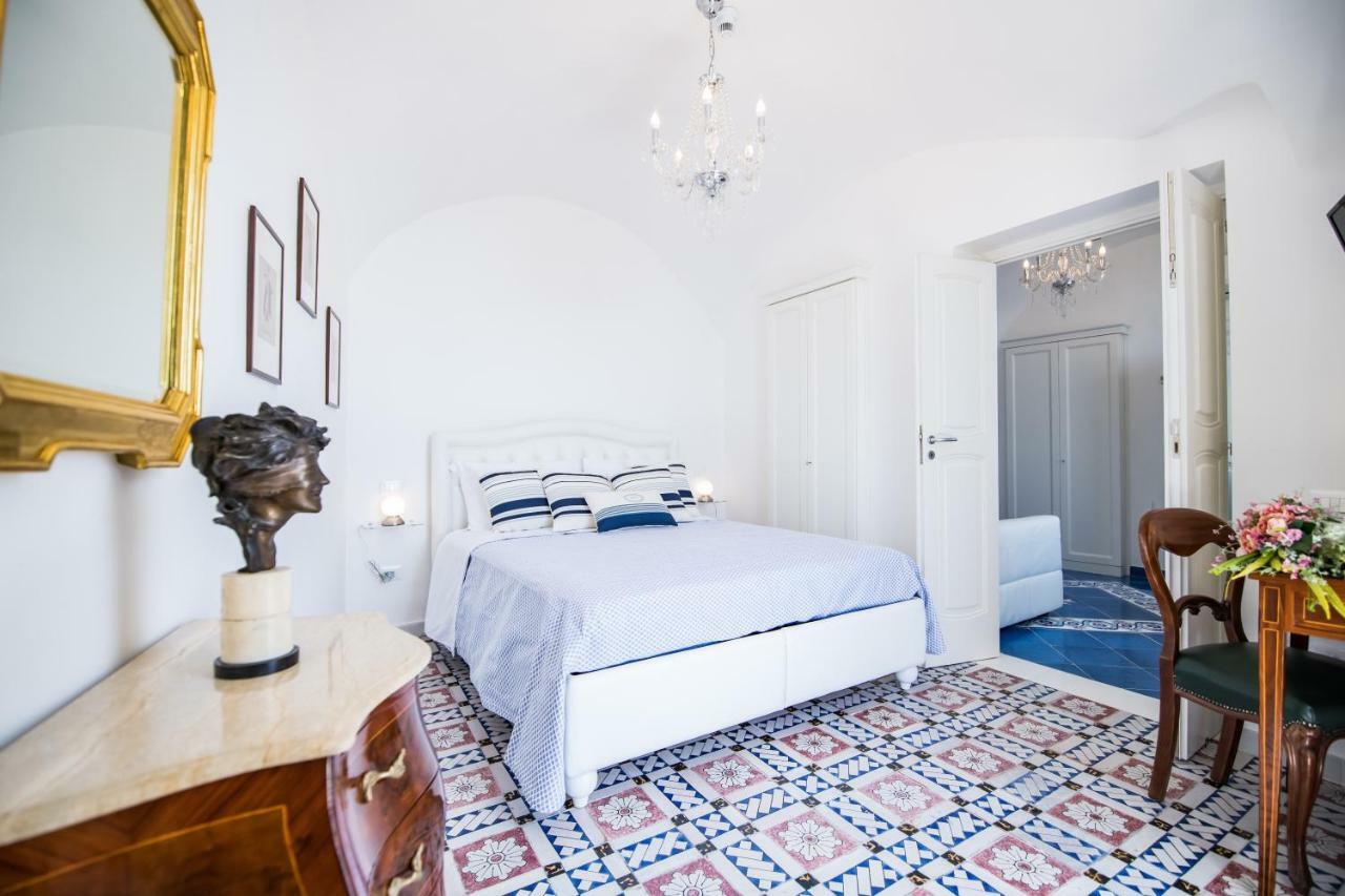 Suite Picasso Amalfi Buitenkant foto