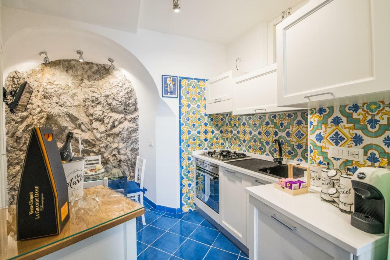 Suite Picasso Amalfi Buitenkant foto