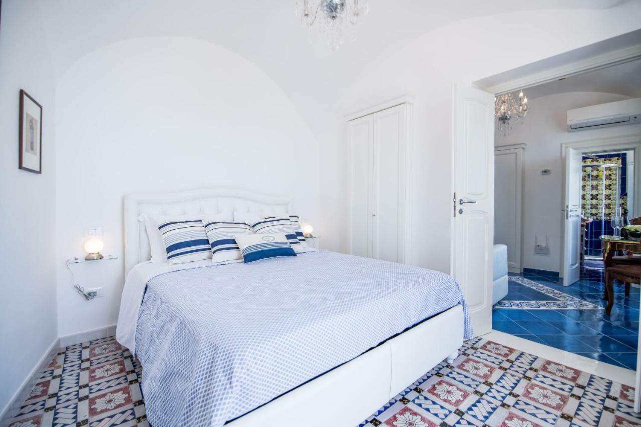 Suite Picasso Amalfi Buitenkant foto