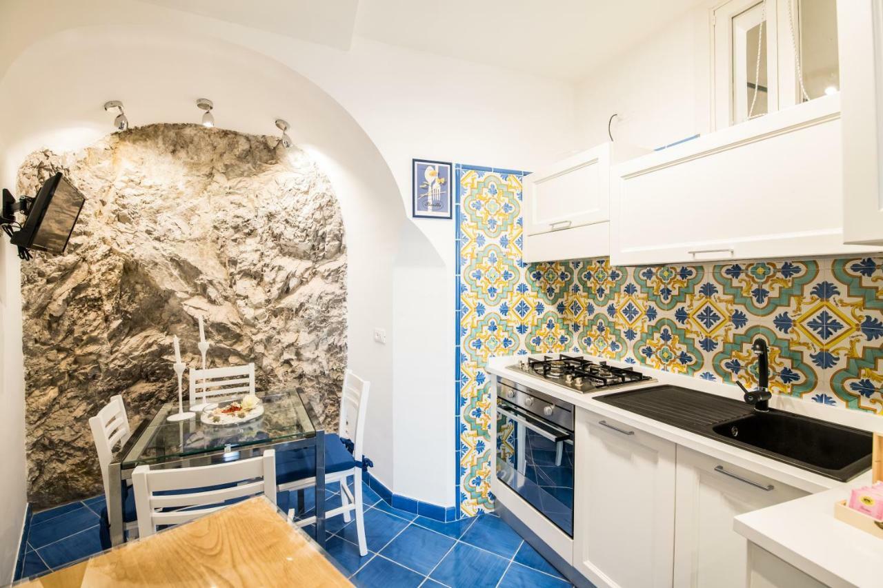 Suite Picasso Amalfi Buitenkant foto
